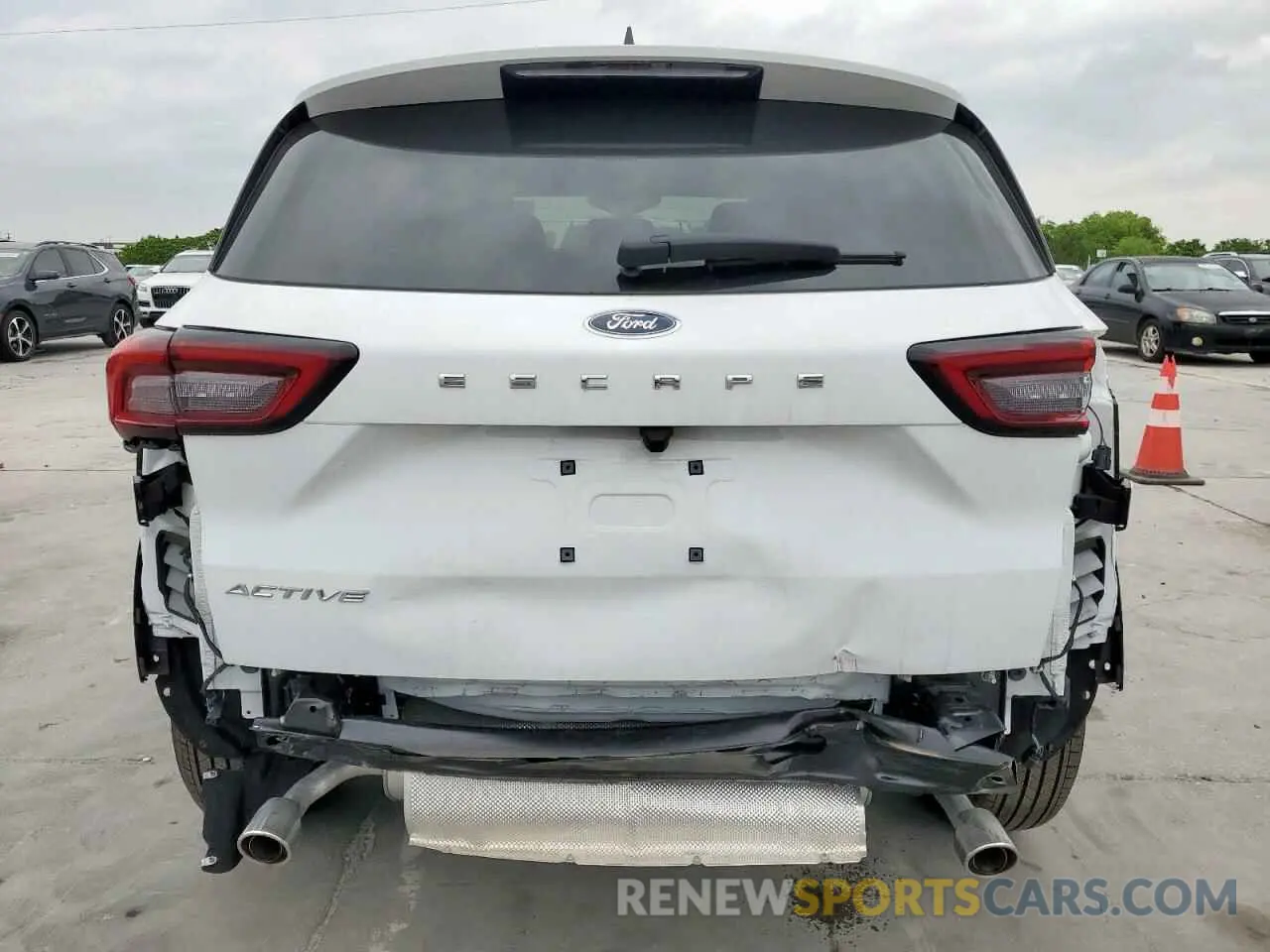 6 Photograph of a damaged car 1FMCU0GN5RUA97717 FORD ESCAPE ACT 2024