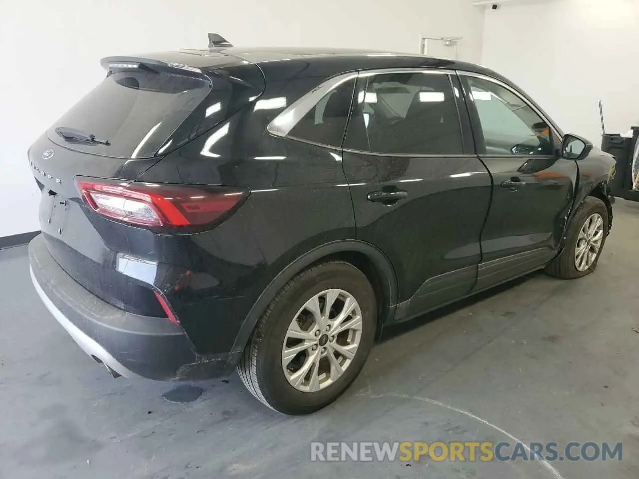 3 Photograph of a damaged car 1FMCU0GN9RUA03693 FORD ESCAPE ACT 2024