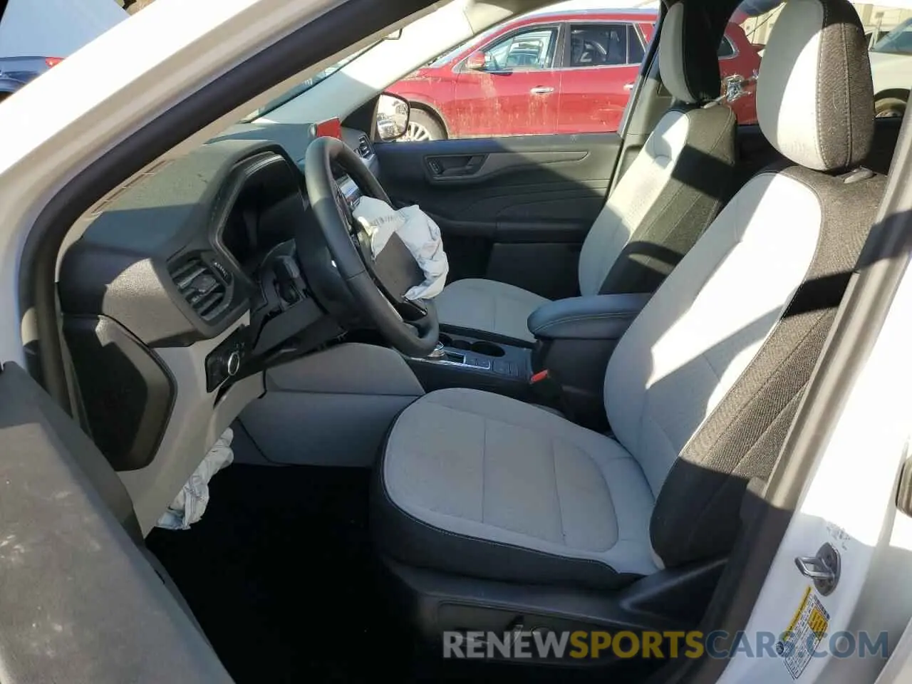 7 Photograph of a damaged car 1FMCU0GN9RUA83464 FORD ESCAPE ACT 2024
