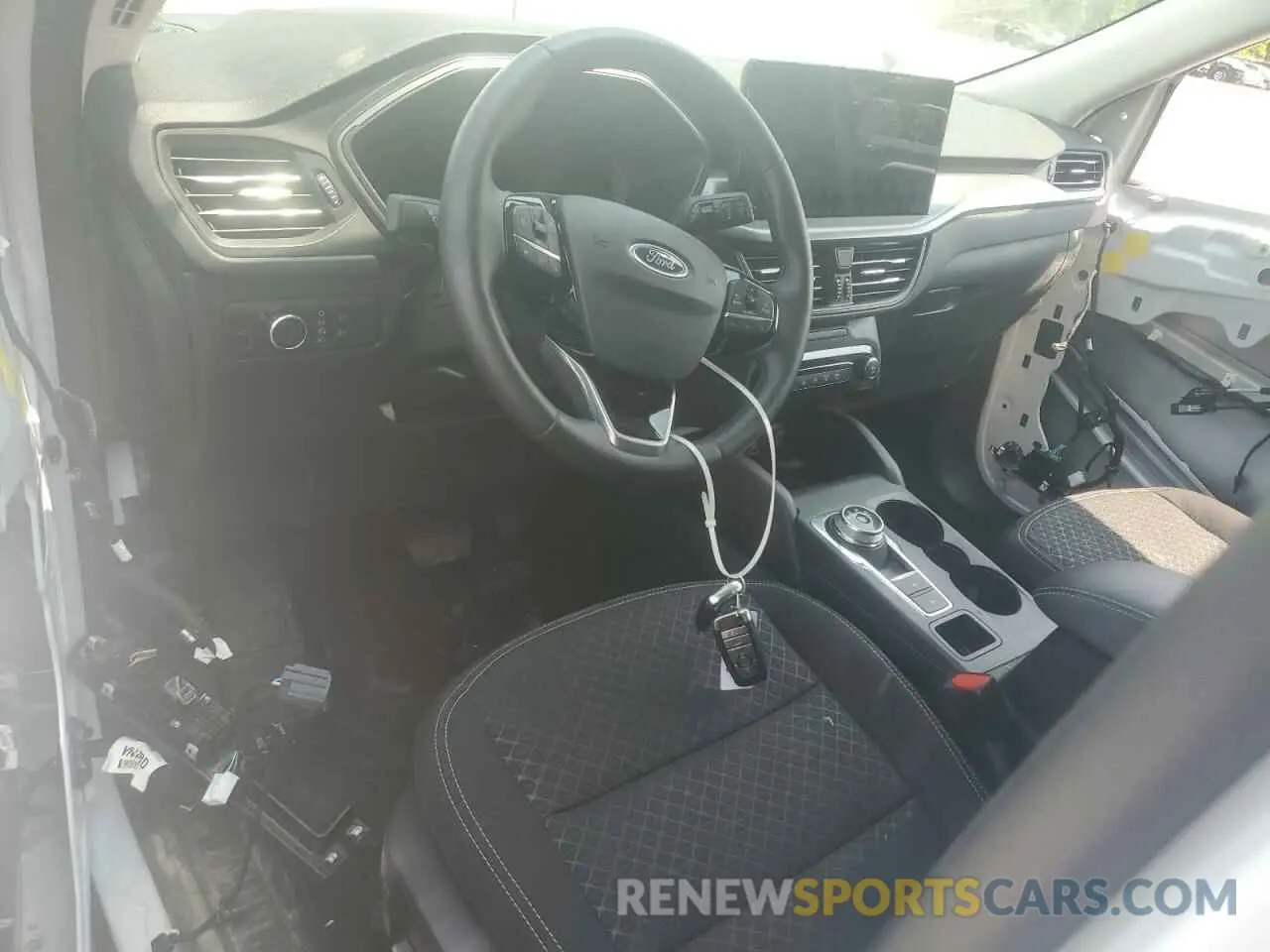 8 Photograph of a damaged car 1FMCU9GN5RUB22281 FORD ESCAPE ACT 2024