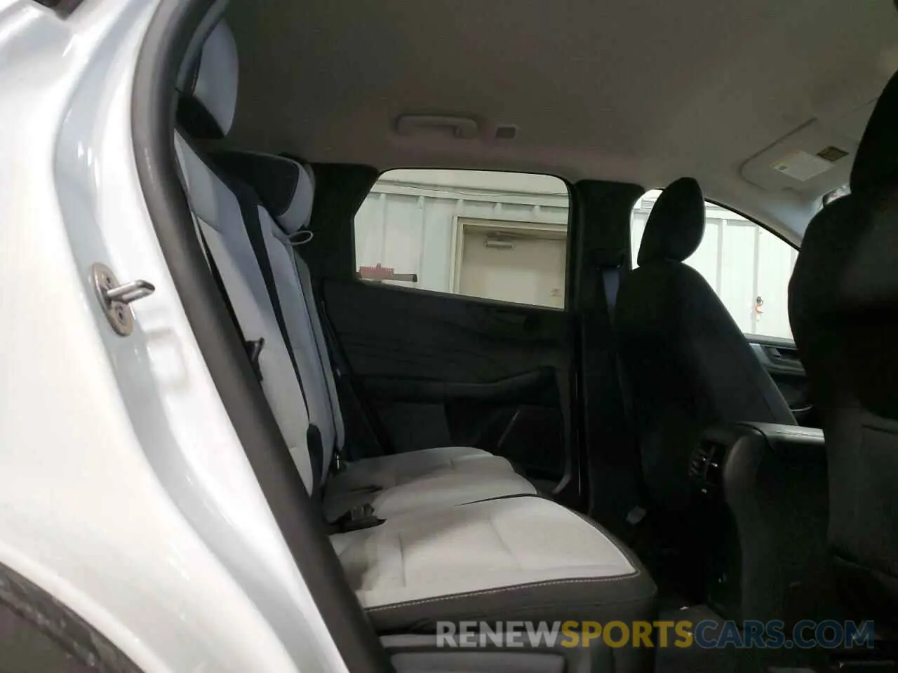 11 Photograph of a damaged car 1FMCU9GN8RUA38083 FORD ESCAPE ACT 2024