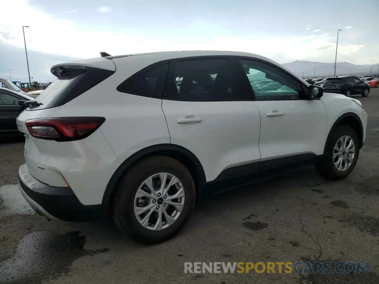 3 Photograph of a damaged car 1FMCU9GN6SUA56913 FORD ESCAPE ACT 2025