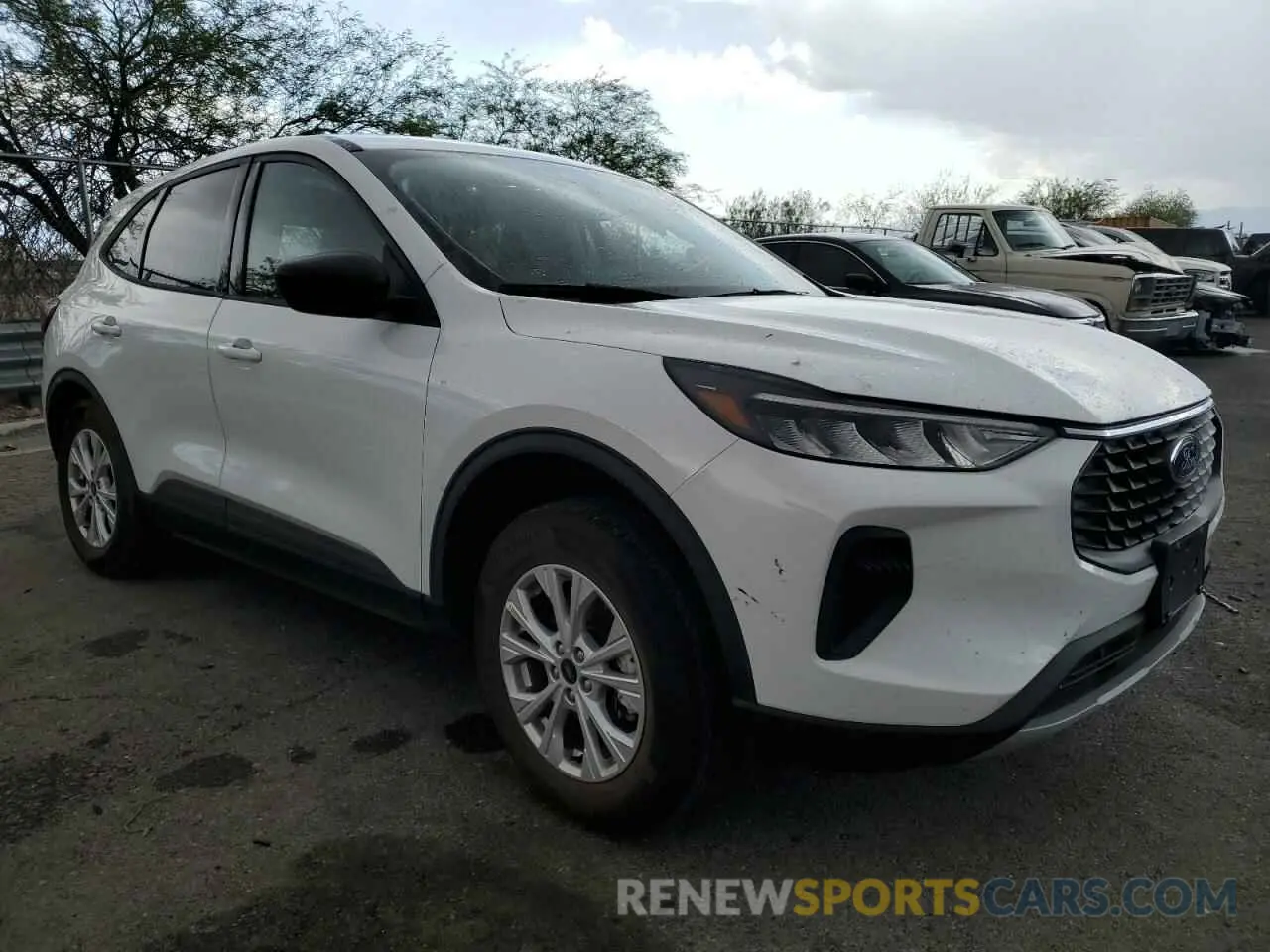 4 Photograph of a damaged car 1FMCU9GN6SUA56913 FORD ESCAPE ACT 2025