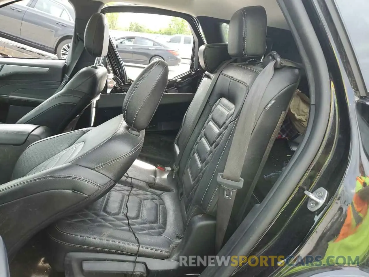 11 Photograph of a damaged car 1FMCU9JA1RUA60125 FORD ESCAPE PLA 2024