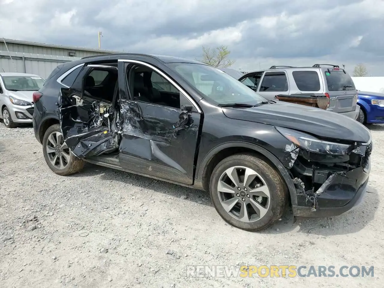 4 Photograph of a damaged car 1FMCU9JA1RUA60125 FORD ESCAPE PLA 2024