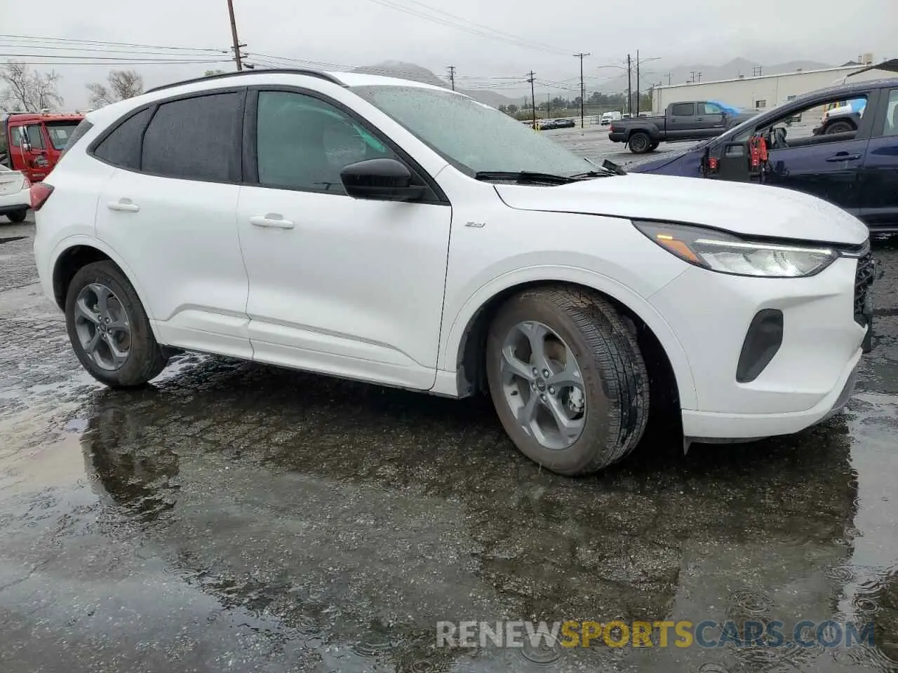 4 Photograph of a damaged car 1FMCU0MZ5PUB16545 FORD ESCAPE ST 2023