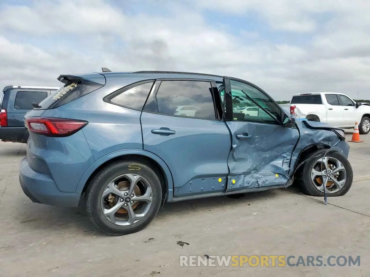 3 Photograph of a damaged car 1FMCU0MZXPUA67391 FORD ESCAPE ST 2023