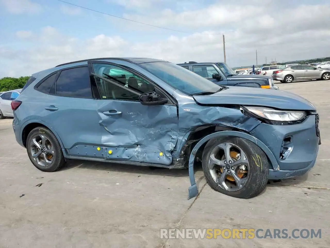 4 Photograph of a damaged car 1FMCU0MZXPUA67391 FORD ESCAPE ST 2023