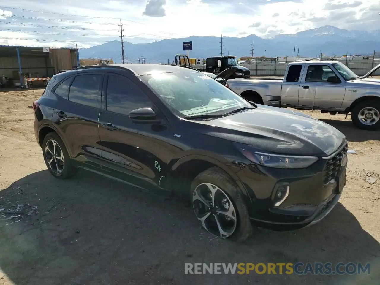 4 Photograph of a damaged car 1FMCU9PA6PUA94968 FORD ESCAPE ST 2023