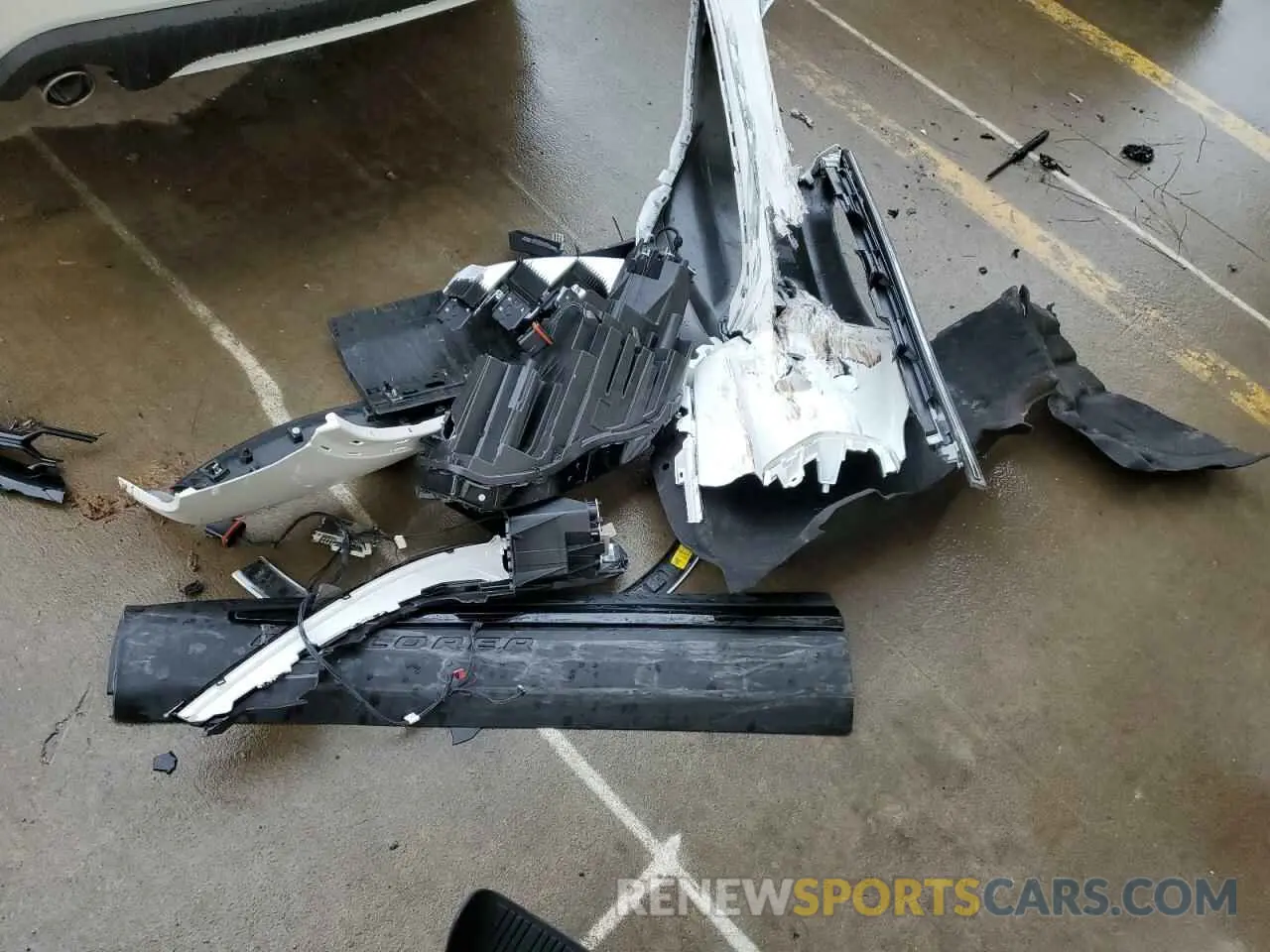 15 Photograph of a damaged car 1FMCU9MN3RUA38044 FORD ESCAPE ST 2024