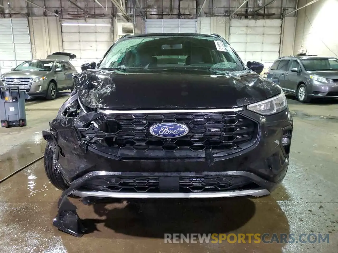 5 Photograph of a damaged car 1FMCU9PA0RUA09738 FORD ESCAPE ST 2024