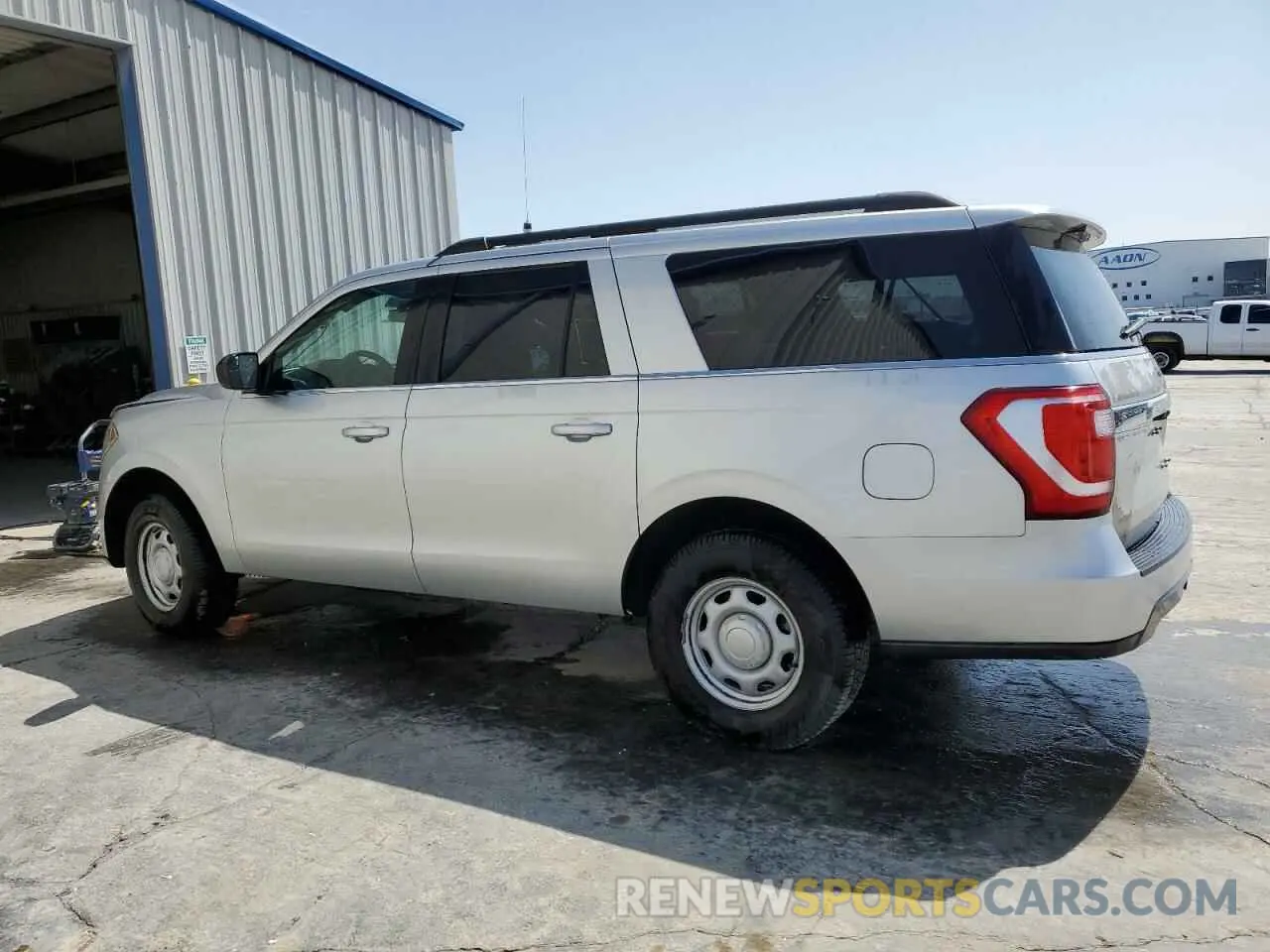 2 Photograph of a damaged car 1FMJK1GT5KEA51581 FORD EXPEDITION 2019