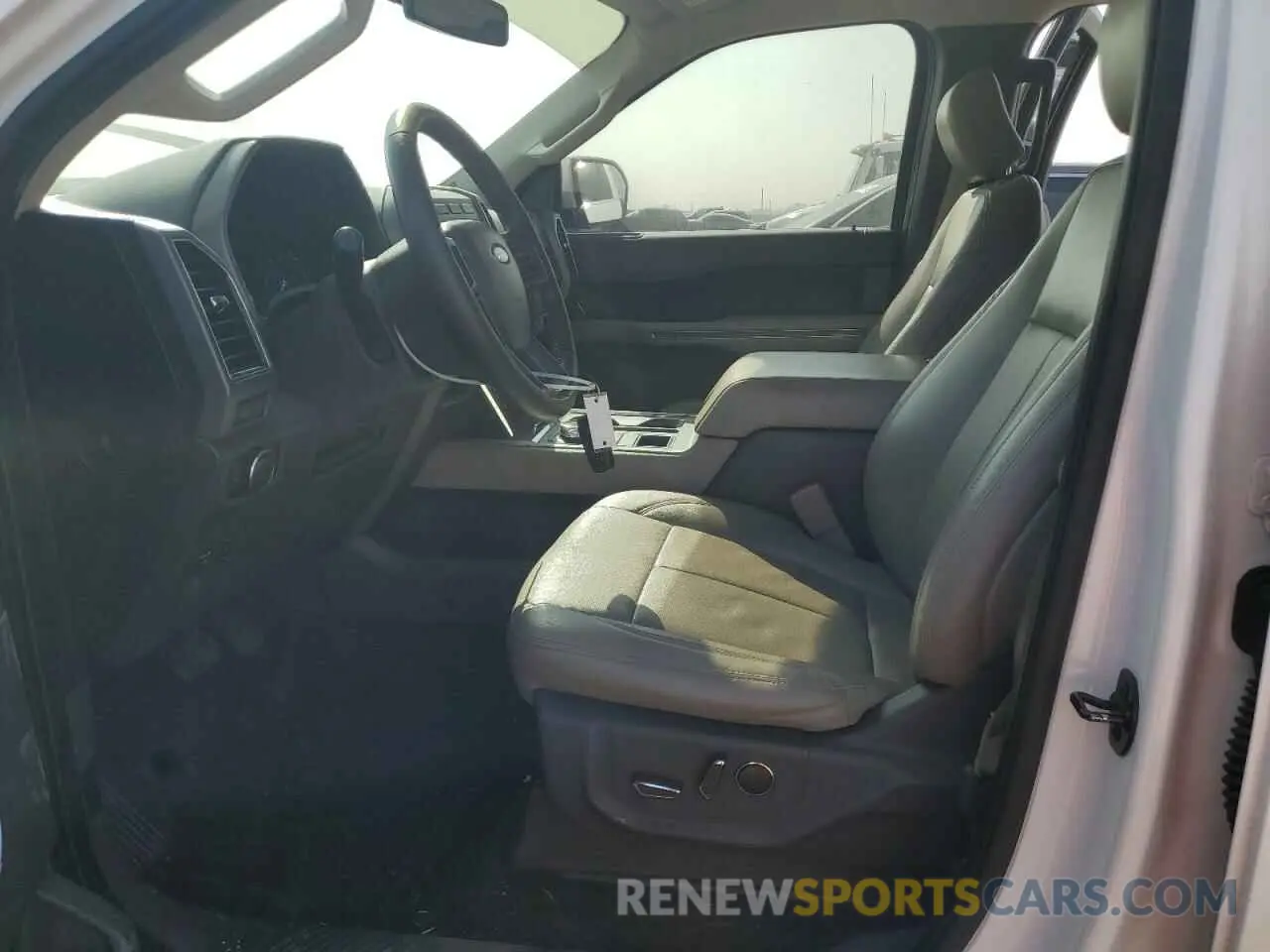 7 Photograph of a damaged car 1FMJK1HT0KEA76337 FORD EXPEDITION 2019