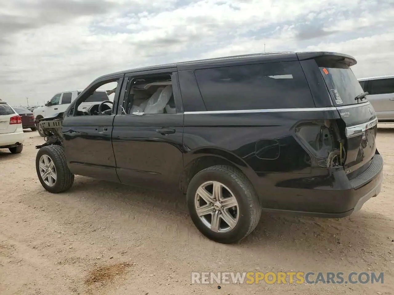2 Photograph of a damaged car 1FMJK1HT0KEA82719 FORD EXPEDITION 2019