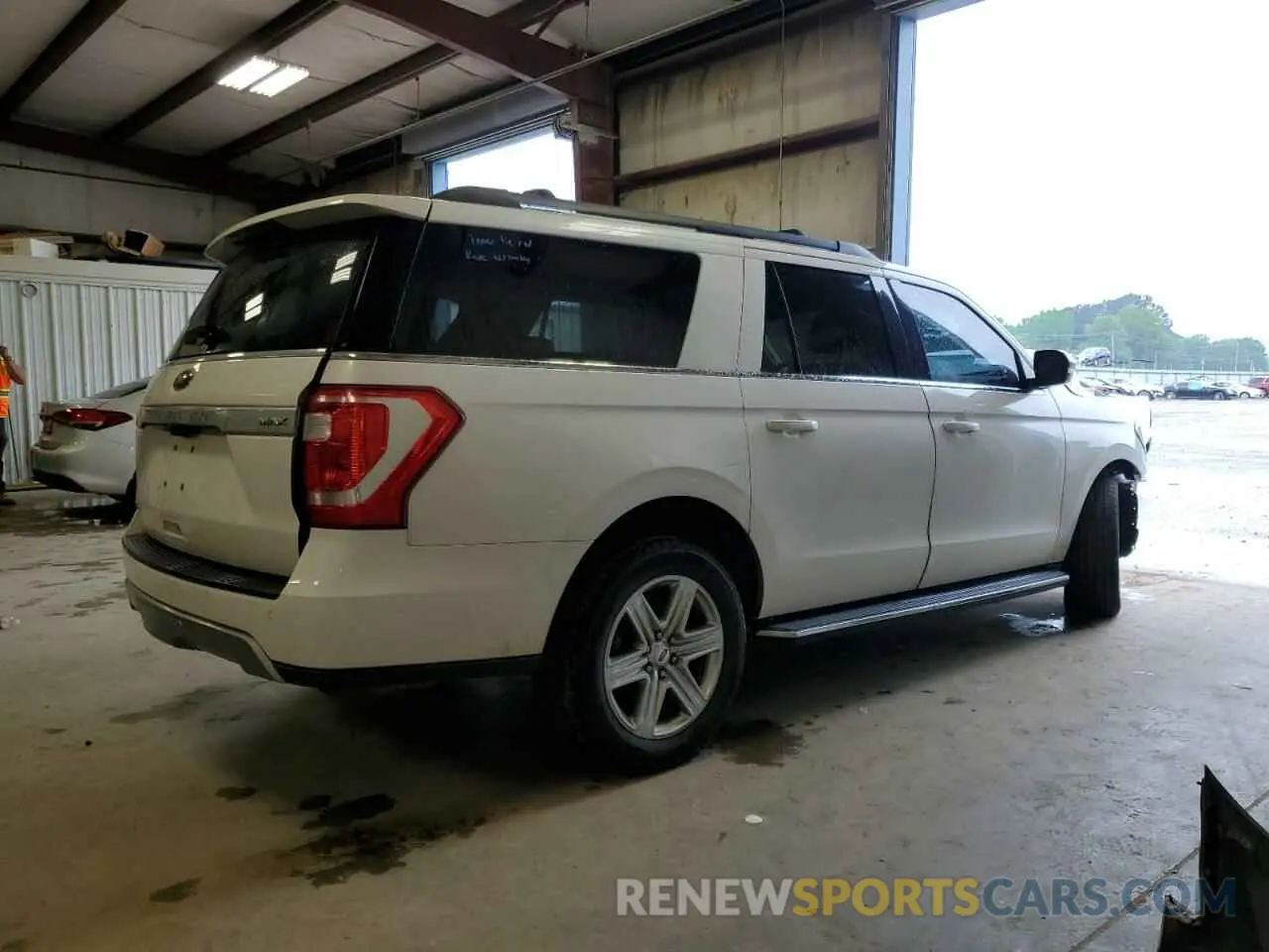 3 Photograph of a damaged car 1FMJK1HT1KEA60034 FORD EXPEDITION 2019