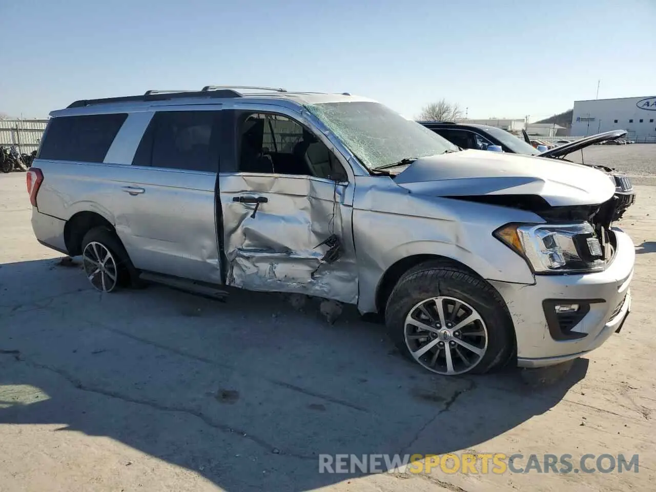 4 Photograph of a damaged car 1FMJK1HT4KEA35533 FORD EXPEDITION 2019