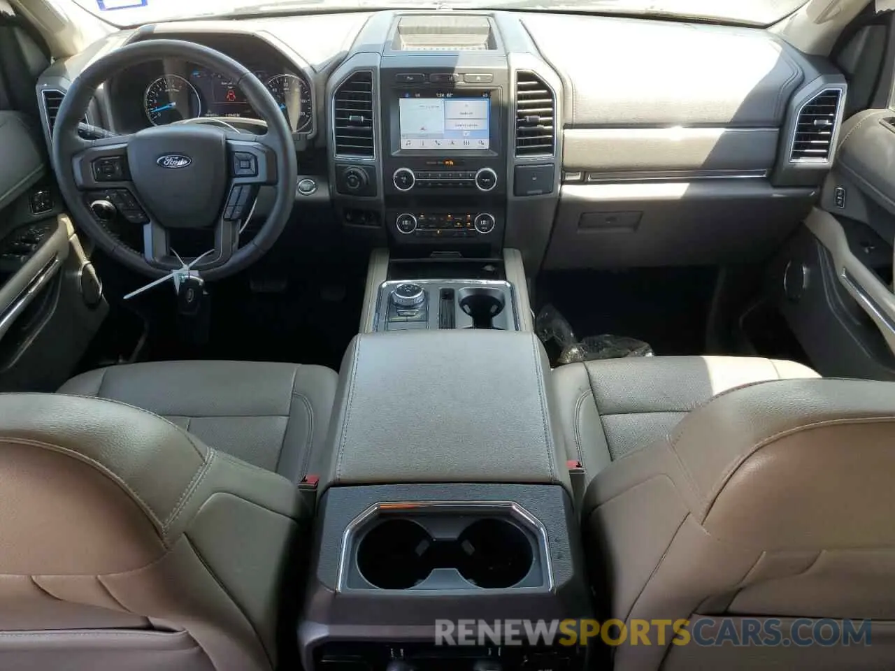 8 Photograph of a damaged car 1FMJK1HT9KEA85943 FORD EXPEDITION 2019