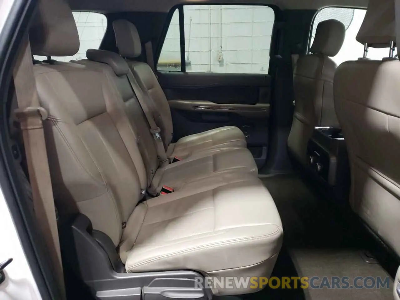 11 Photograph of a damaged car 1FMJK1JT2KEA70078 FORD EXPEDITION 2019