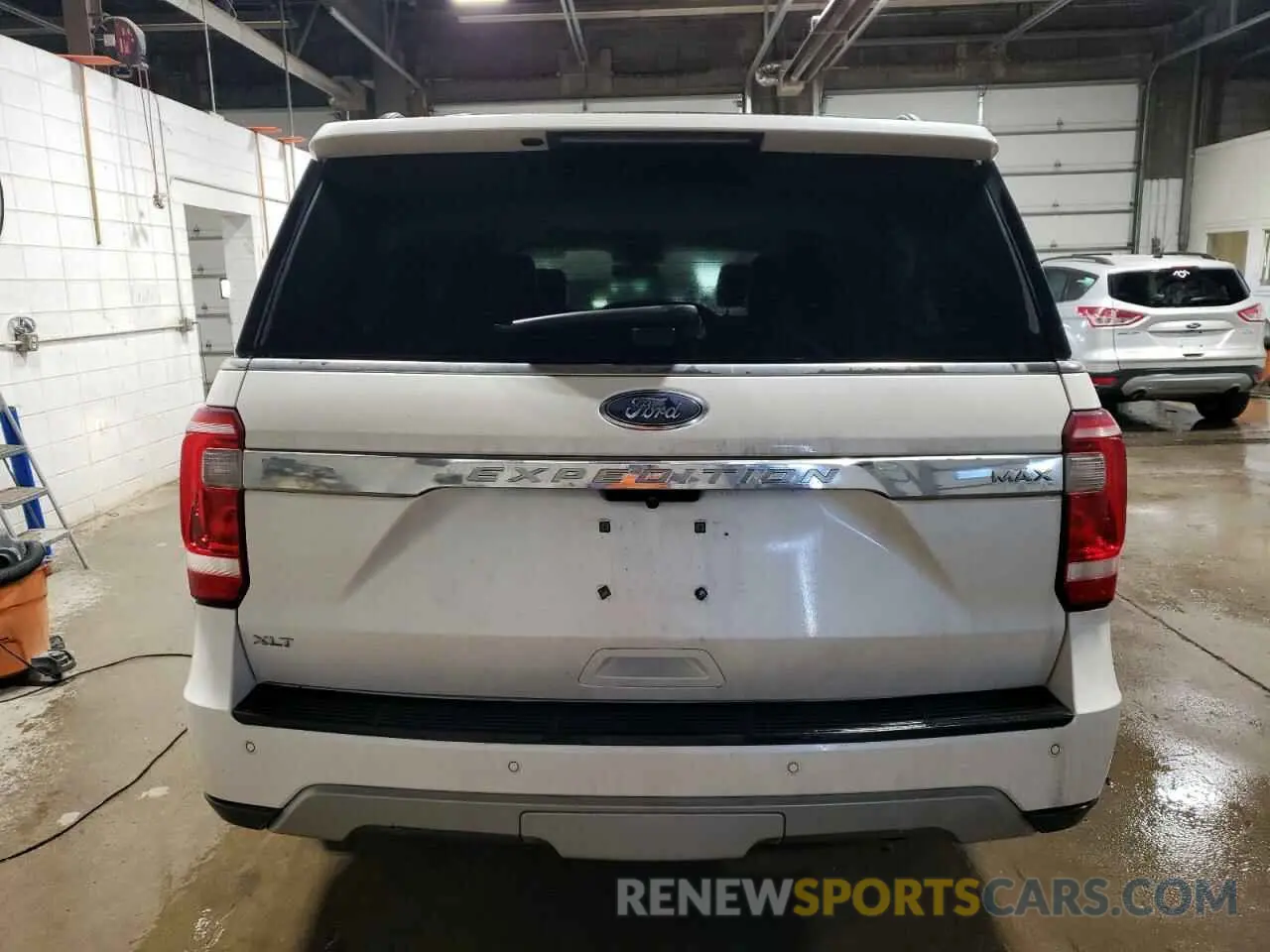 6 Photograph of a damaged car 1FMJK1JT2KEA70078 FORD EXPEDITION 2019