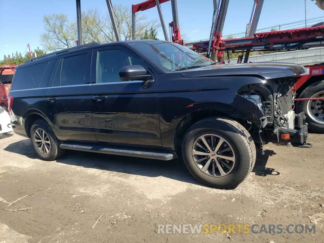 4 Photograph of a damaged car 1FMJK1JT3KEA64550 FORD EXPEDITION 2019