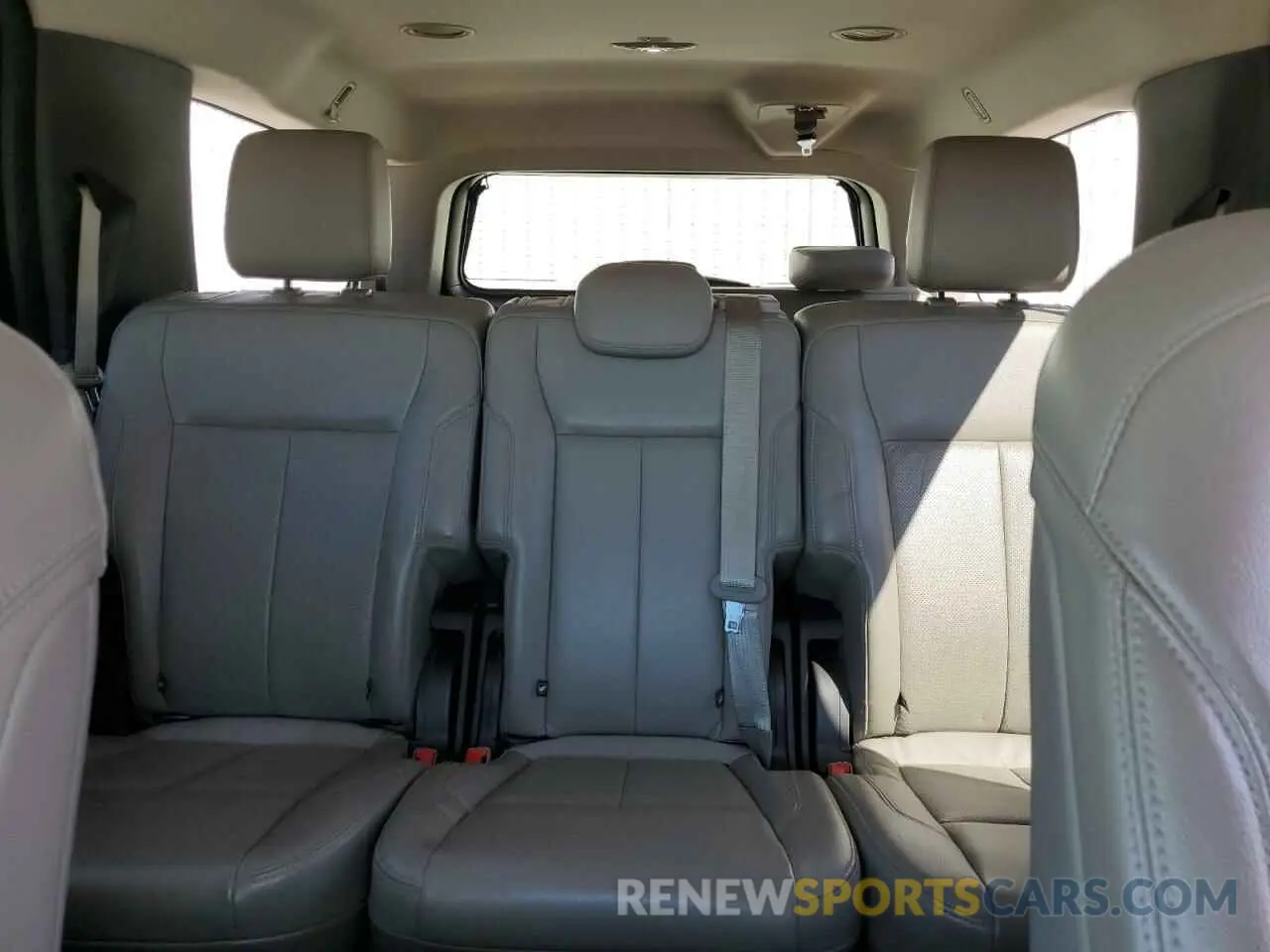10 Photograph of a damaged car 1FMJK1JT4KEA44498 FORD EXPEDITION 2019