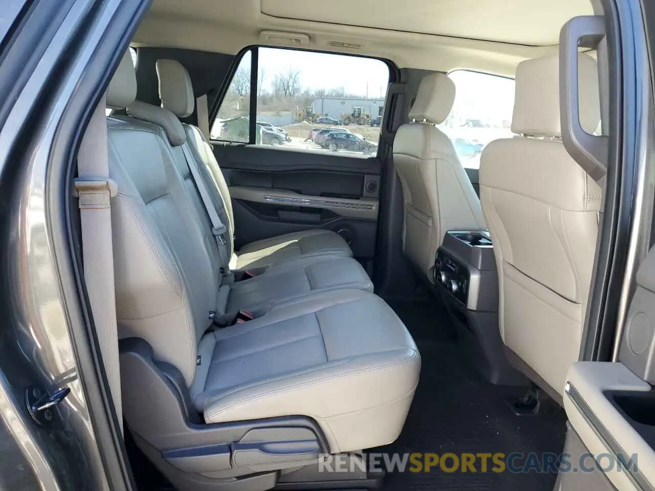 11 Photograph of a damaged car 1FMJK1JT4KEA44498 FORD EXPEDITION 2019