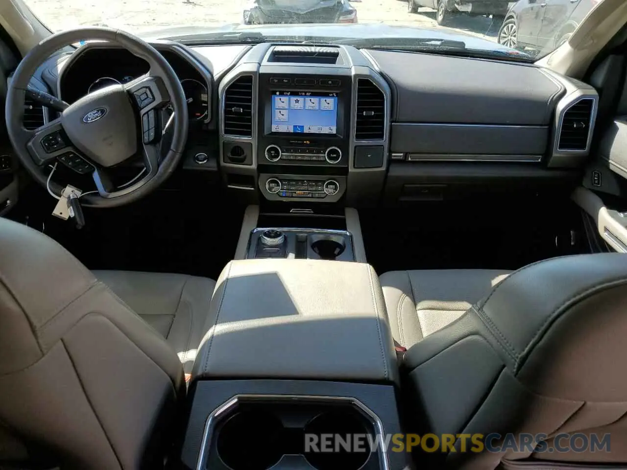 8 Photograph of a damaged car 1FMJK1JT4KEA44498 FORD EXPEDITION 2019