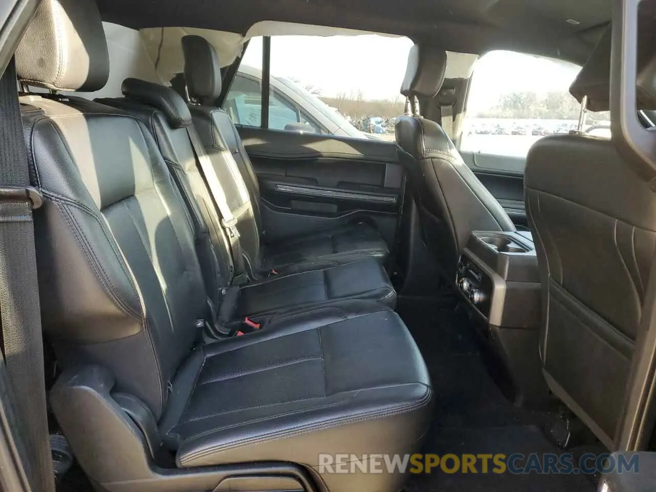11 Photograph of a damaged car 1FMJK1JT9KEA38986 FORD EXPEDITION 2019