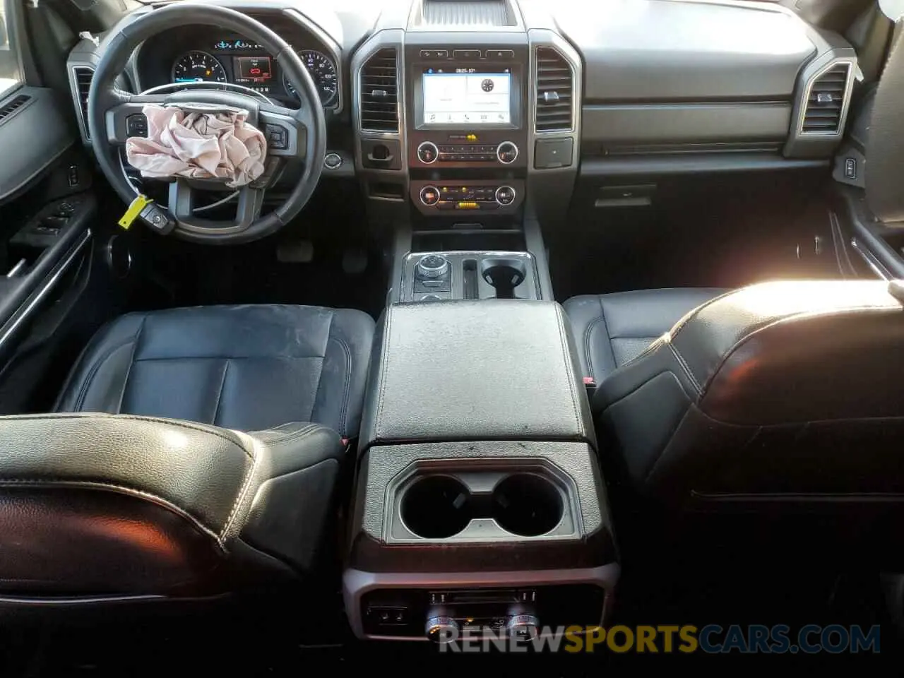 8 Photograph of a damaged car 1FMJK1JT9KEA38986 FORD EXPEDITION 2019