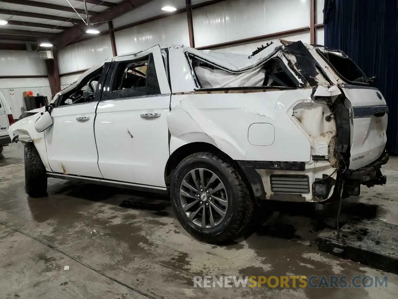 2 Photograph of a damaged car 1FMJK1KT1KEA27933 FORD EXPEDITION 2019
