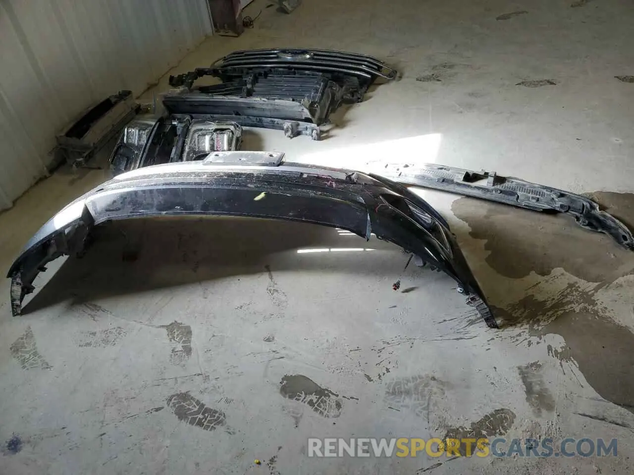 13 Photograph of a damaged car 1FMJK1KT5KEA05871 FORD EXPEDITION 2019