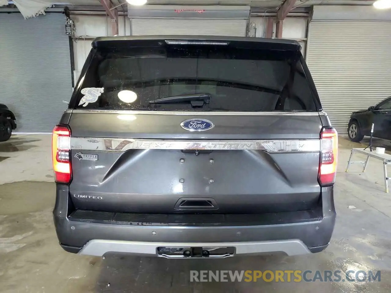 6 Photograph of a damaged car 1FMJK1KT5KEA05871 FORD EXPEDITION 2019