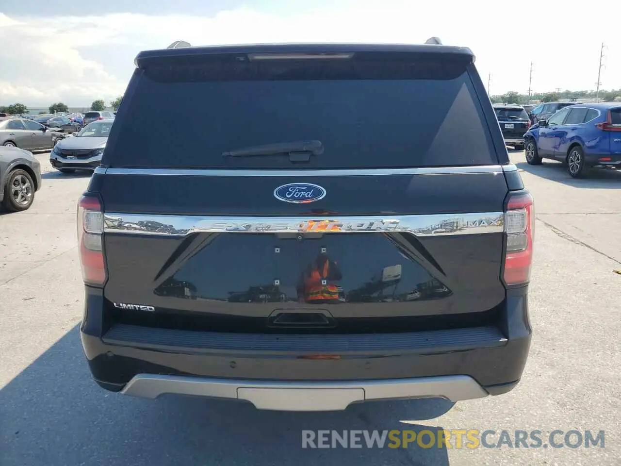 6 Photograph of a damaged car 1FMJK1KTXKEA50904 FORD EXPEDITION 2019