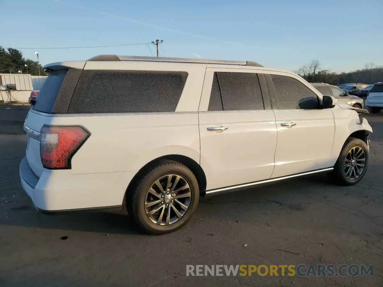 3 Photograph of a damaged car 1FMJK1LT6KEA79461 FORD EXPEDITION 2019