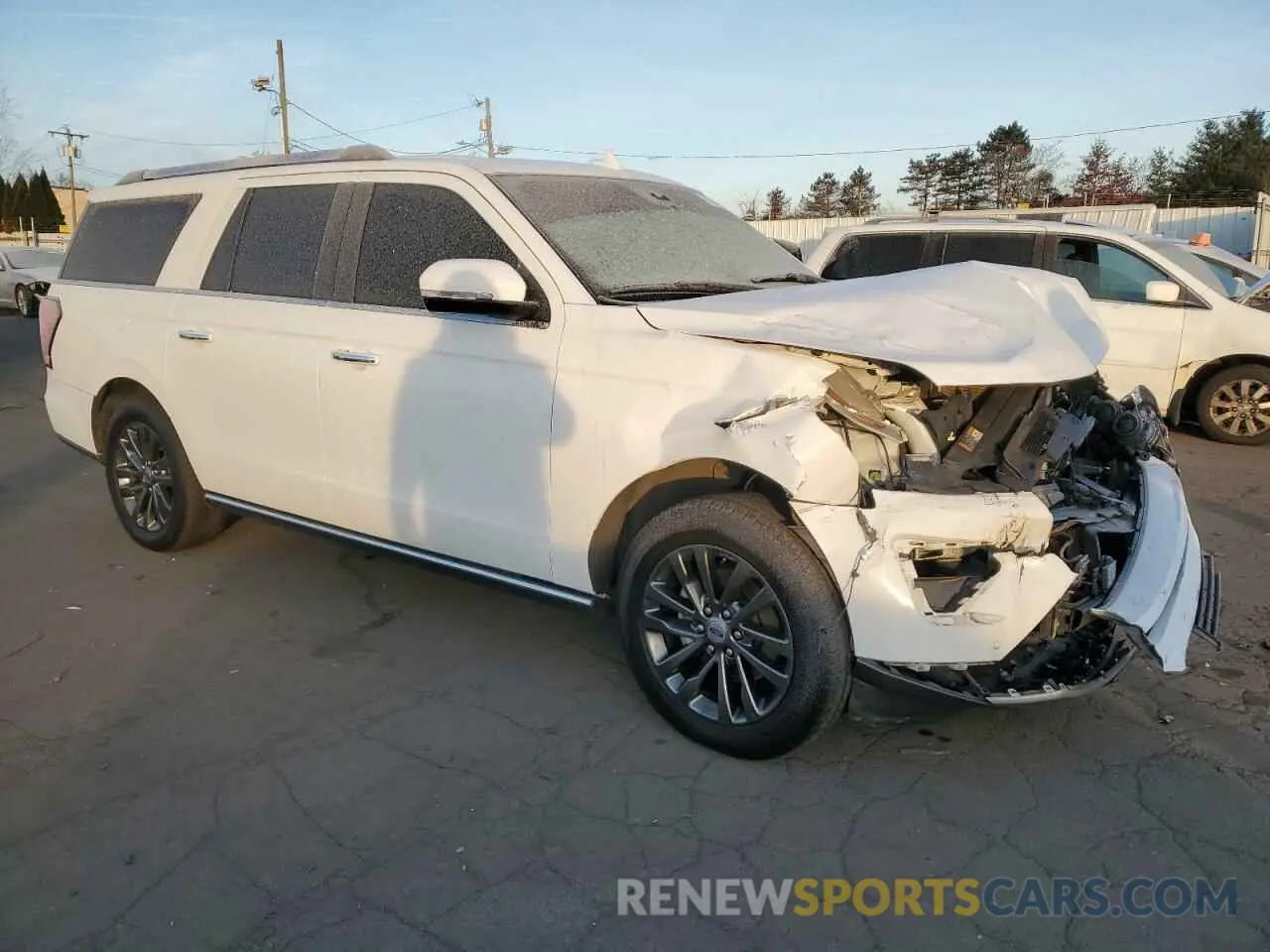 4 Photograph of a damaged car 1FMJK1LT6KEA79461 FORD EXPEDITION 2019