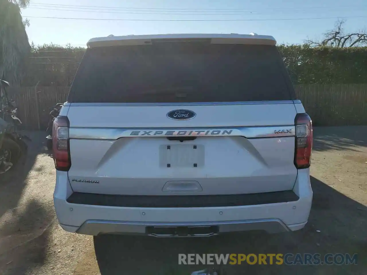 6 Photograph of a damaged car 1FMJK1MT4KEA53939 FORD EXPEDITION 2019