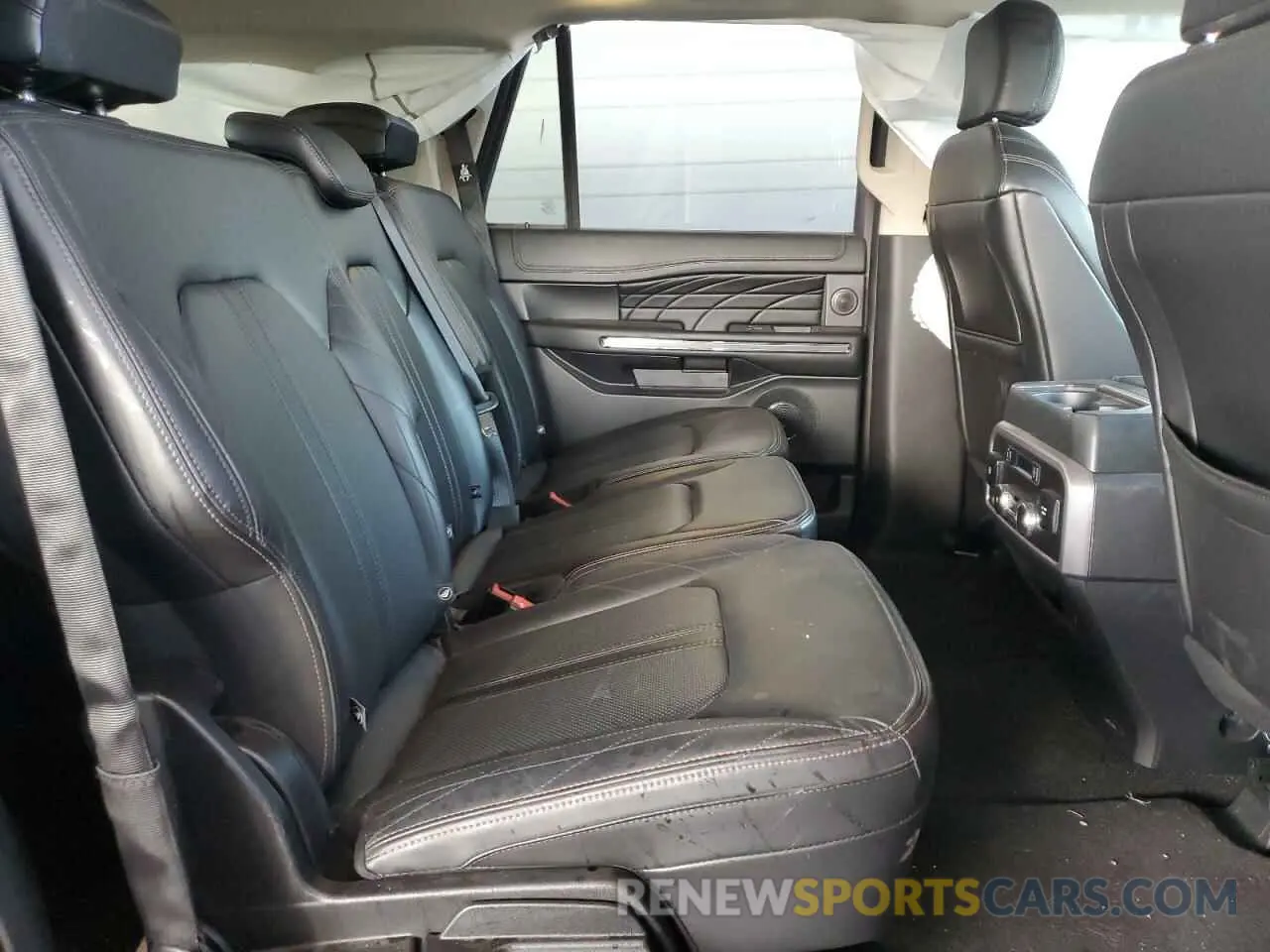 10 Photograph of a damaged car 1FMJK1MT6KEA86313 FORD EXPEDITION 2019