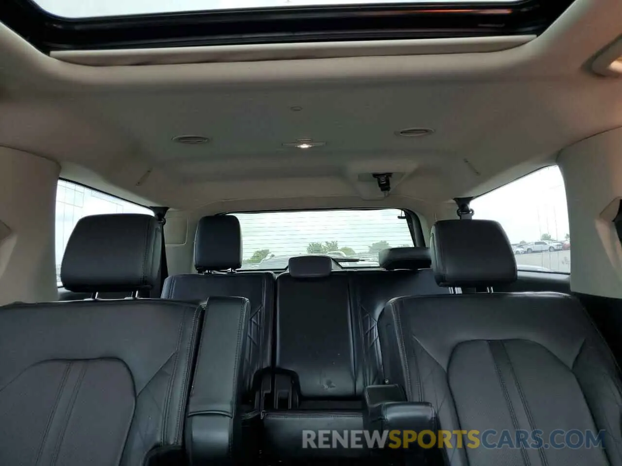 10 Photograph of a damaged car 1FMJK1MT7KEA22393 FORD EXPEDITION 2019