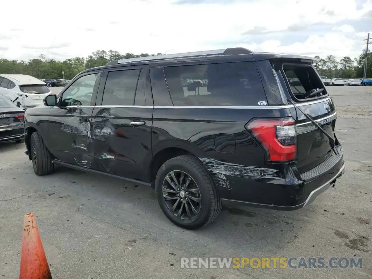 2 Photograph of a damaged car 1FMJK2AT1KEA17832 FORD EXPEDITION 2019