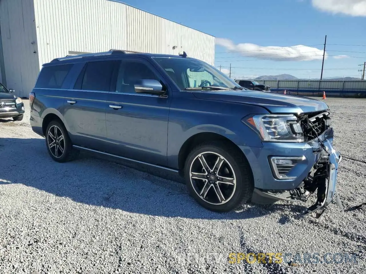 4 Photograph of a damaged car 1FMJK2AT1KEA32511 FORD EXPEDITION 2019