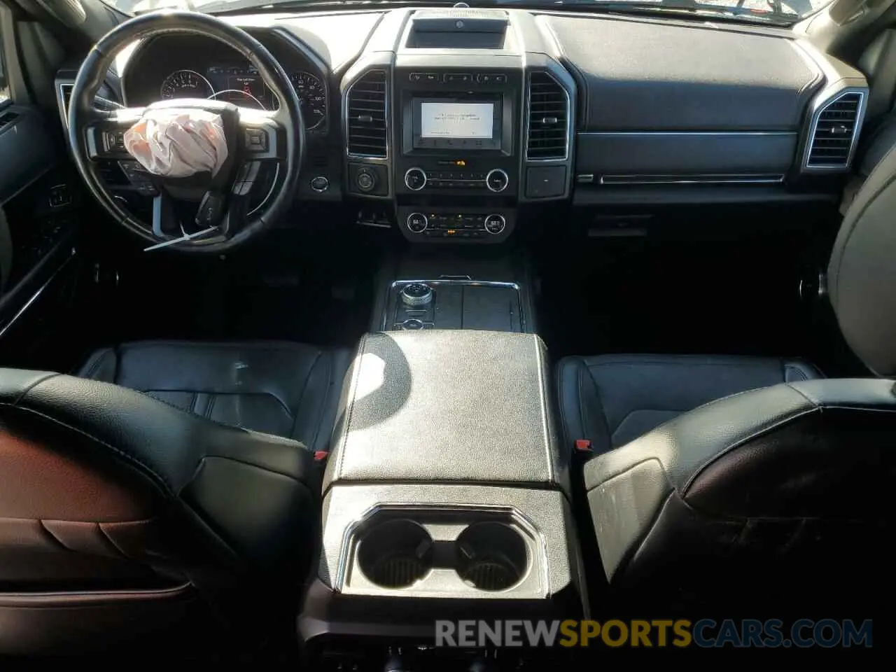 8 Photograph of a damaged car 1FMJK2AT1KEA32511 FORD EXPEDITION 2019