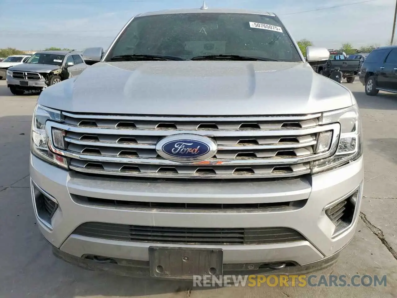 5 Photograph of a damaged car 1FMJK2AT2KEA43307 FORD EXPEDITION 2019