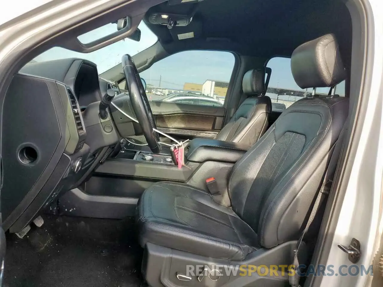 7 Photograph of a damaged car 1FMJK2AT2KEA43307 FORD EXPEDITION 2019