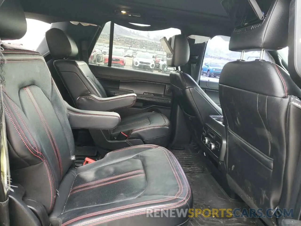 11 Photograph of a damaged car 1FMJK2AT6KEA69750 FORD EXPEDITION 2019