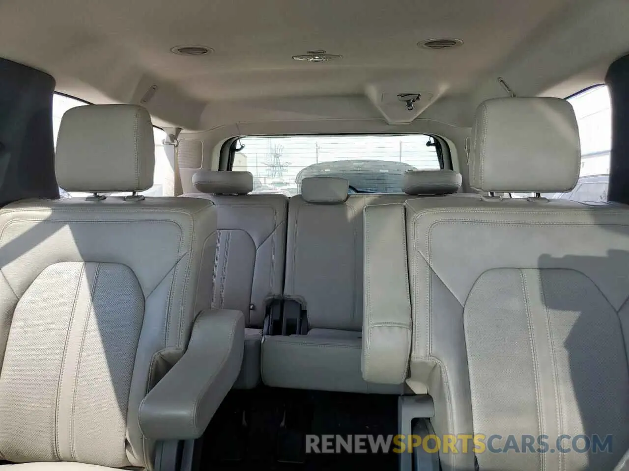10 Photograph of a damaged car 1FMJK2ATXKEA37898 FORD EXPEDITION 2019