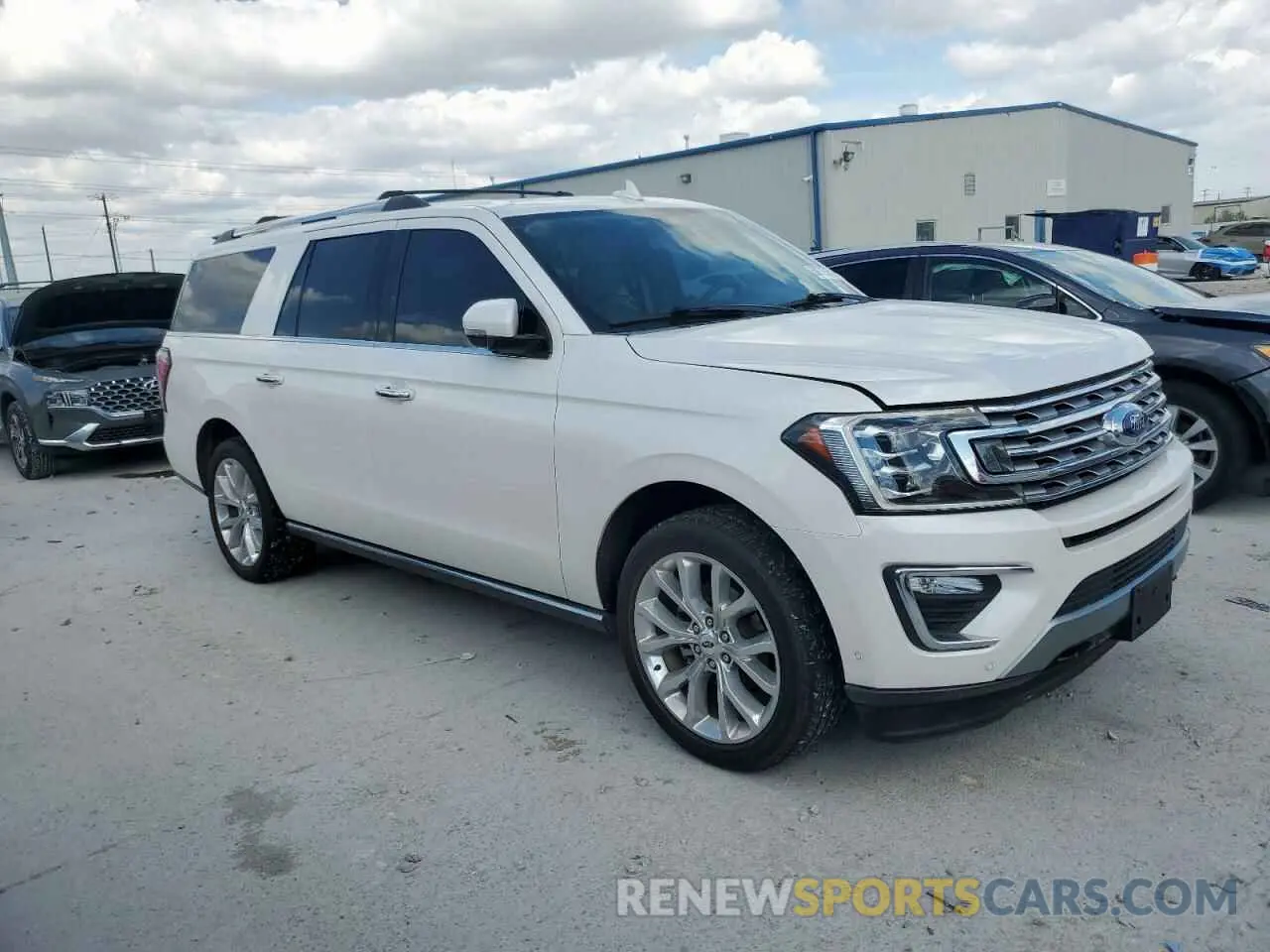 4 Photograph of a damaged car 1FMJK2ATXKEA37898 FORD EXPEDITION 2019