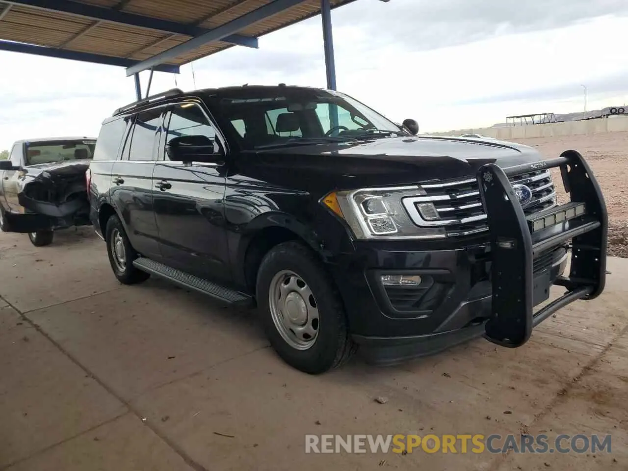4 Photograph of a damaged car 1FMJU1GT1KEA43746 FORD EXPEDITION 2019