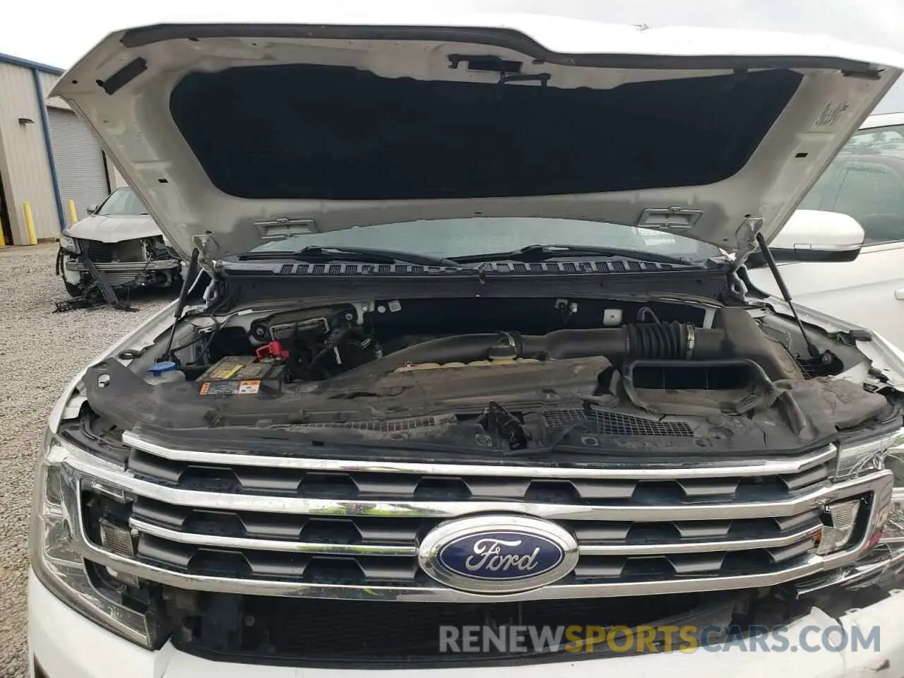 12 Photograph of a damaged car 1FMJU1HT0KEA47639 FORD EXPEDITION 2019