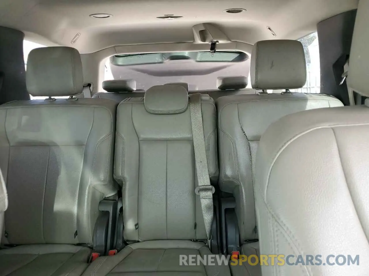10 Photograph of a damaged car 1FMJU1HT1KEA17386 FORD EXPEDITION 2019