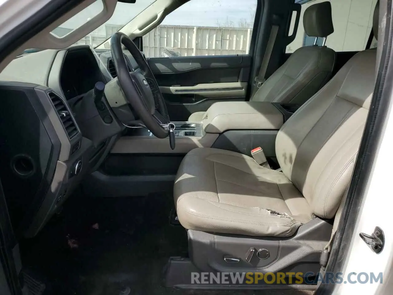 7 Photograph of a damaged car 1FMJU1HT1KEA17386 FORD EXPEDITION 2019
